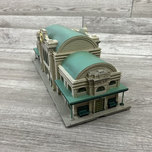 2011 Hawthorne Village Lamplight Union Station Holiday Decor 🧧SOLD🧧 - Picture 5 of 10